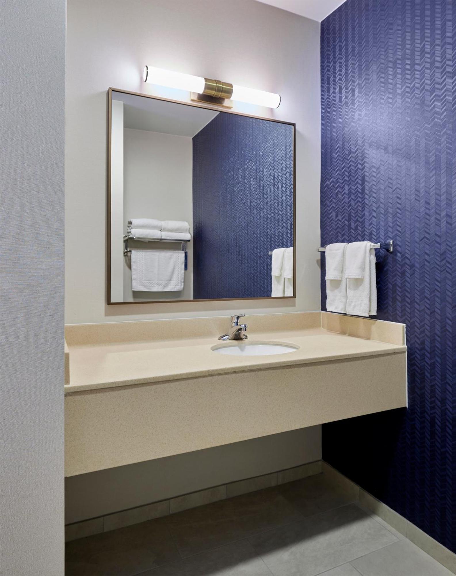 Fairfield Inn & Suites Burlington Eksteriør billede