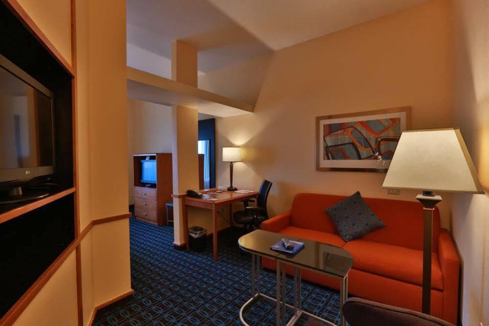 Fairfield Inn & Suites Burlington Eksteriør billede