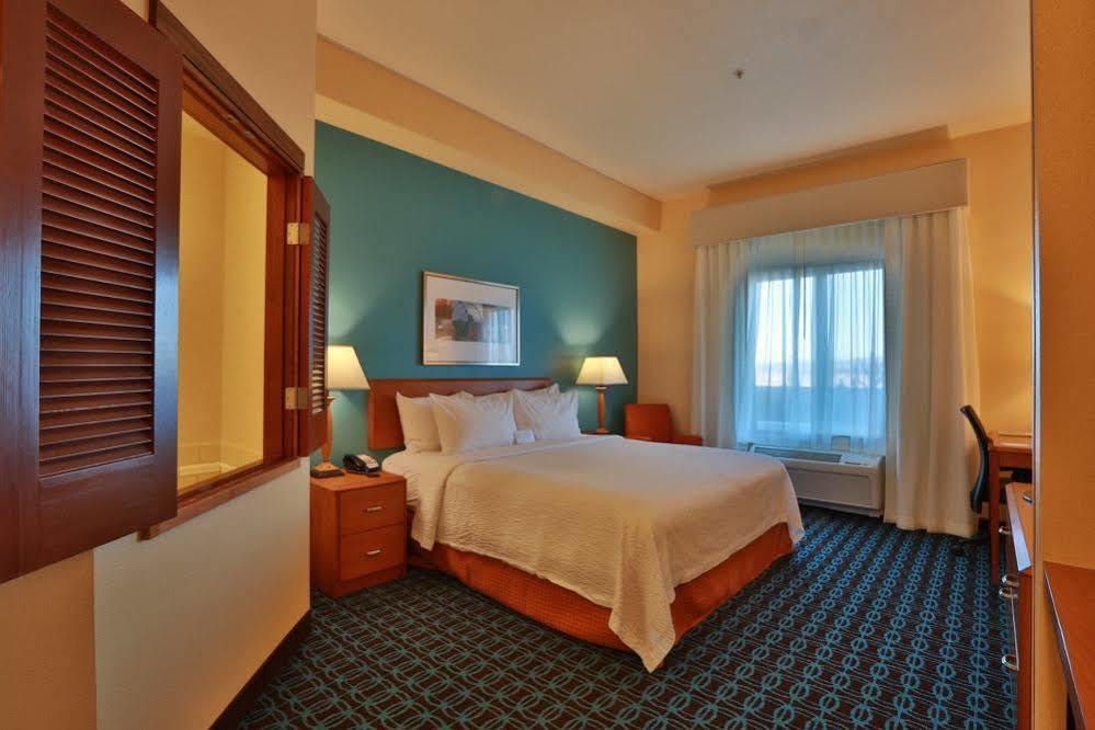 Fairfield Inn & Suites Burlington Eksteriør billede