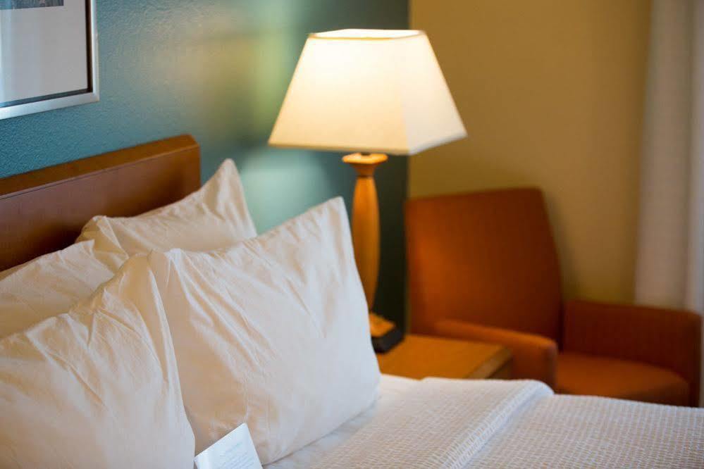 Fairfield Inn & Suites Burlington Eksteriør billede