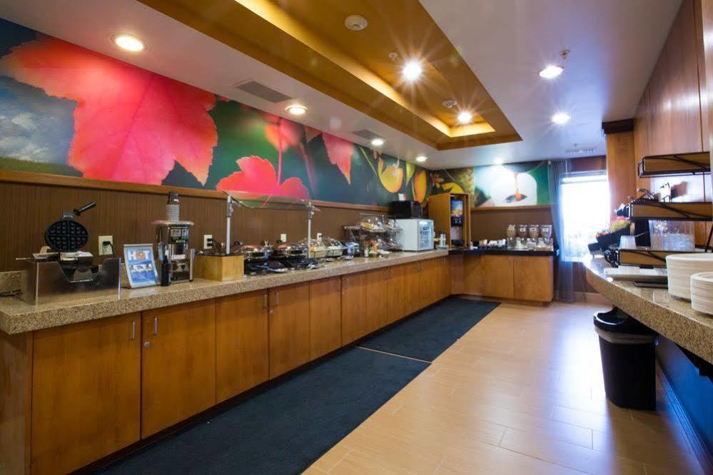 Fairfield Inn & Suites Burlington Eksteriør billede